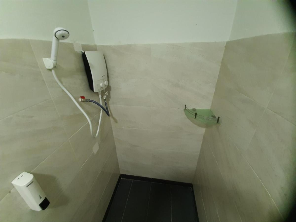 Mn Ferringhi Inn Batu Ferringhi Zewnętrze zdjęcie
