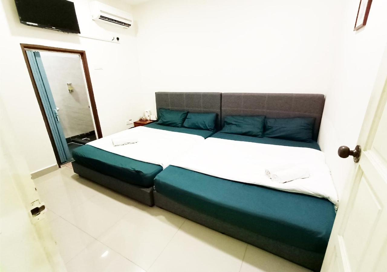 Mn Ferringhi Inn Batu Ferringhi Zewnętrze zdjęcie