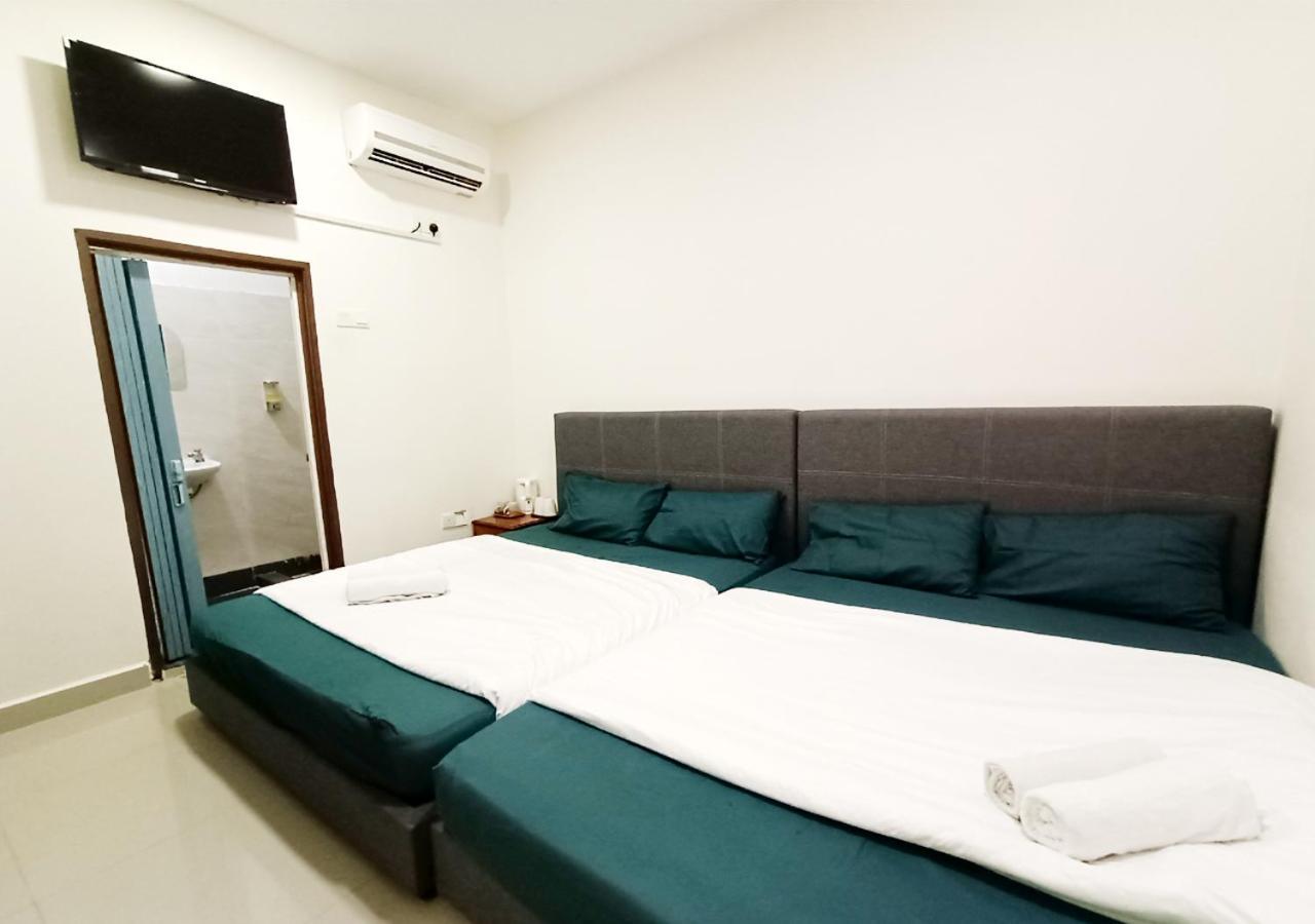 Mn Ferringhi Inn Batu Ferringhi Zewnętrze zdjęcie