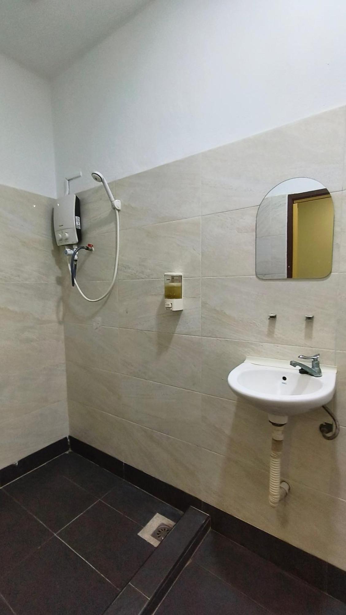 Mn Ferringhi Inn Batu Ferringhi Zewnętrze zdjęcie